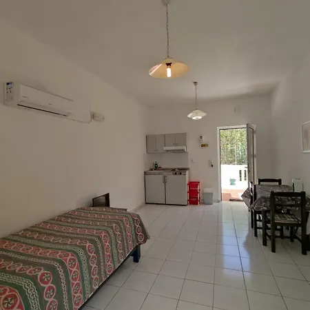 Zinovia Apartment