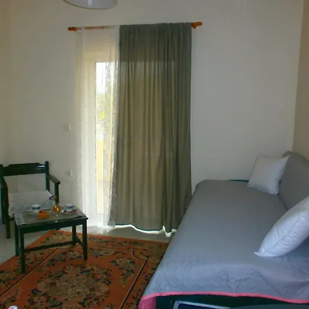 Zinovia Apartment
