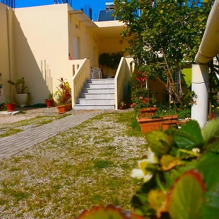 Zinovia Apartment
